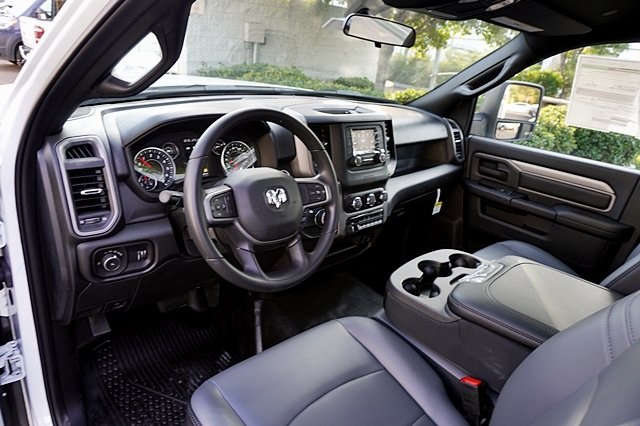 New 2024 Bright White Clear-Coat Exterior Paint RAM Tradesman image 25