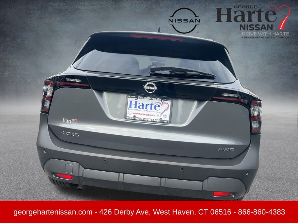 2026 Nissan Kicks SV photo 4