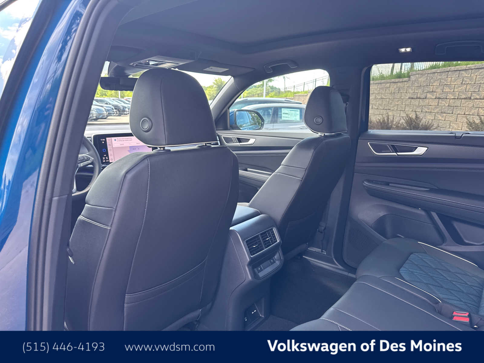 2025 Volkswagen Atlas Cross Sport SEL Premium R-Line photo 12