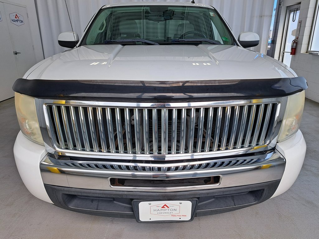 2009 Chevrolet Silverado 1500 photo 3