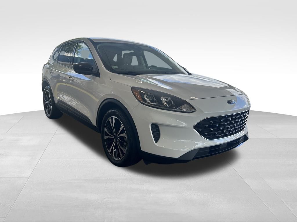 2022 Ford Escape SE Hybrid photo 2