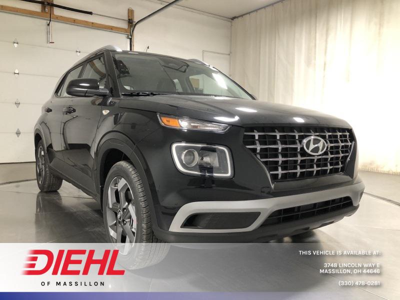 2026 Hyundai Venue SEL's photo