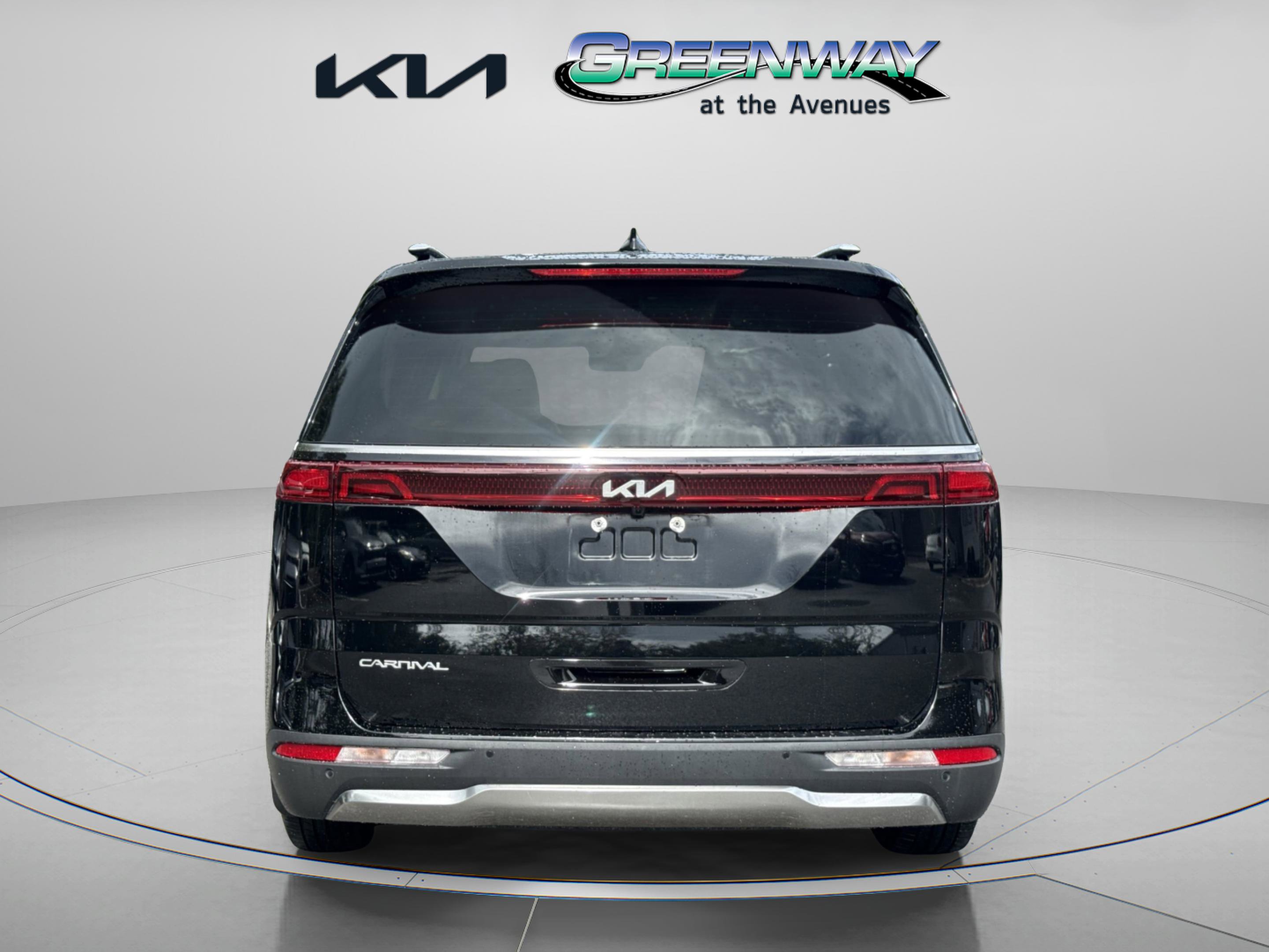 2023 Kia Carnival SX photo 3