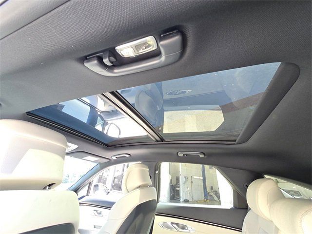 2026 Genesis GV70 2.5T Advanced photo 14