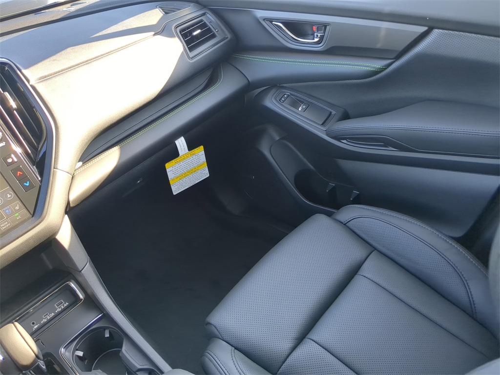 2025 Subaru Ascent Onyx Edition Touring photo 16