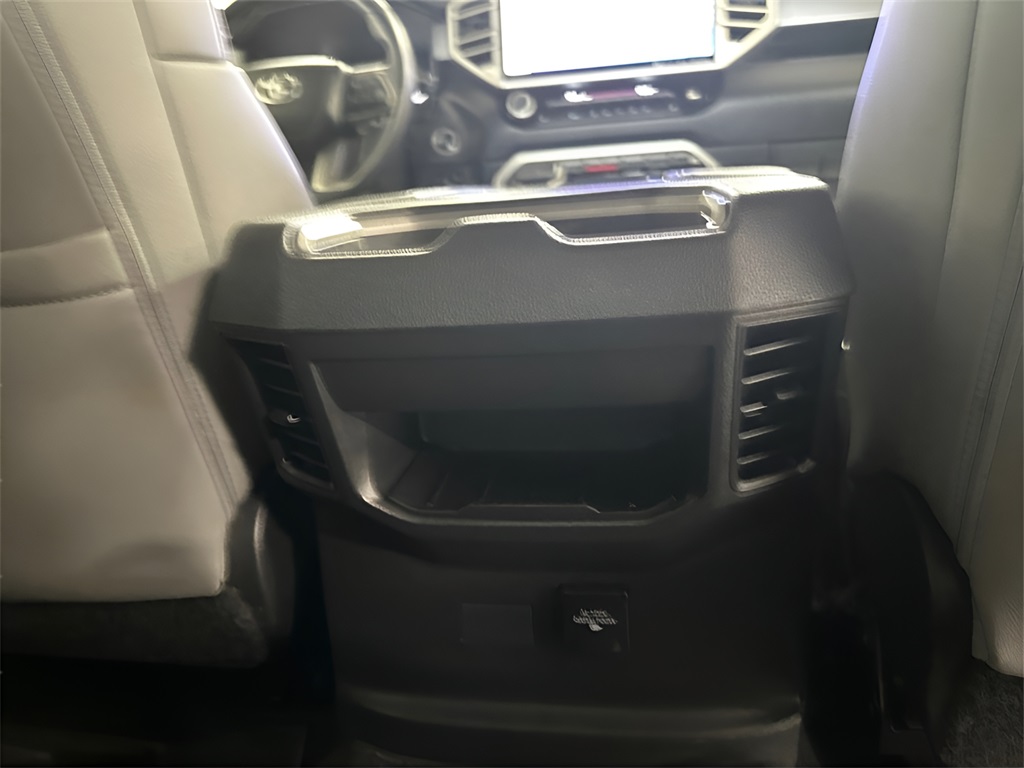 2022 Toyota Tundra SR5 photo 20