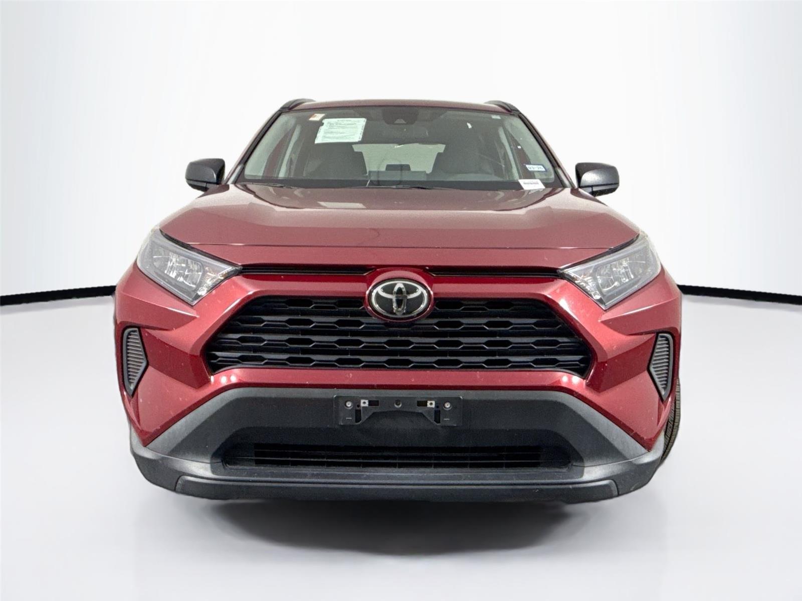 2021 Toyota RAV4 LE photo 3