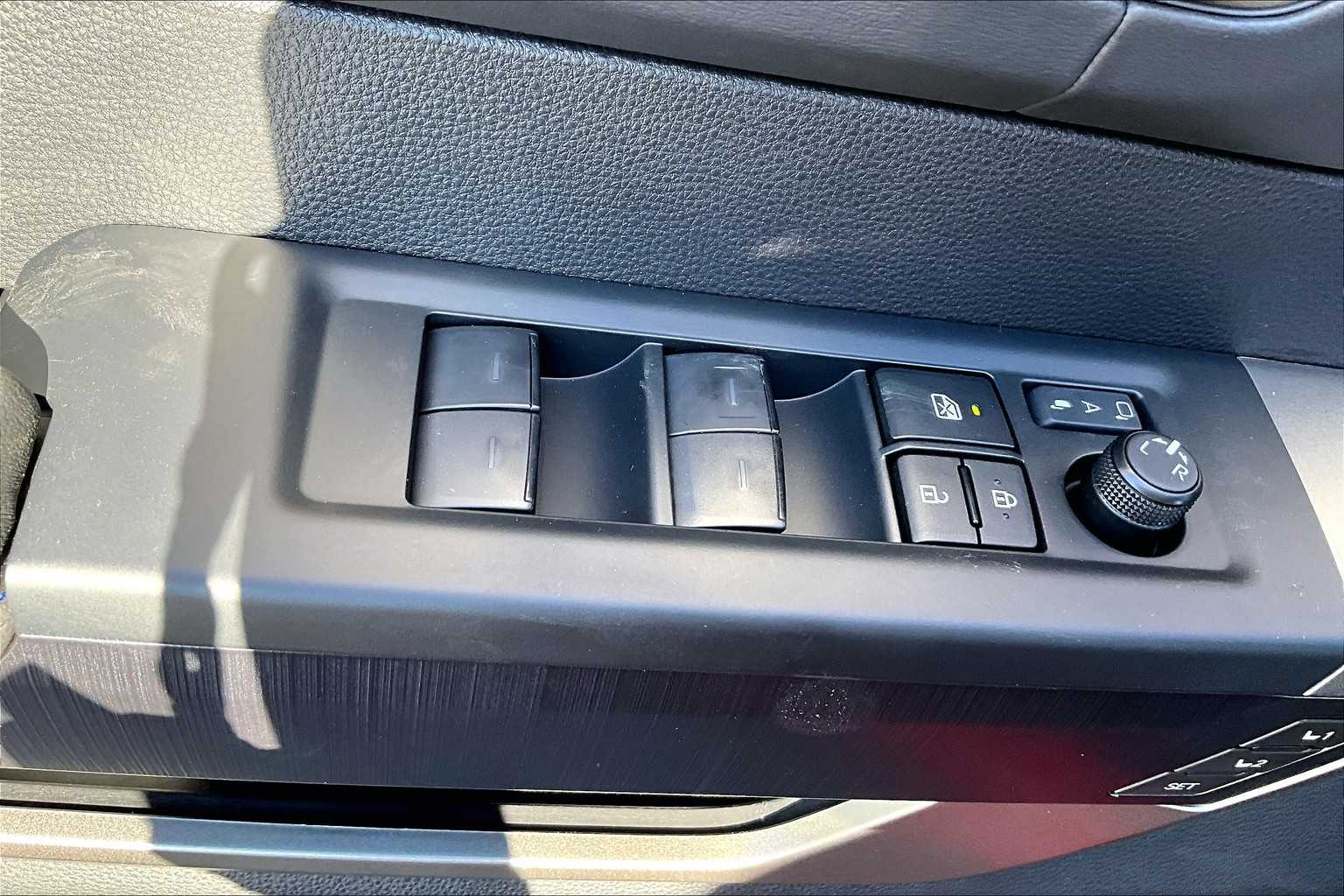2026 Toyota Sequoia Platinum photo 18