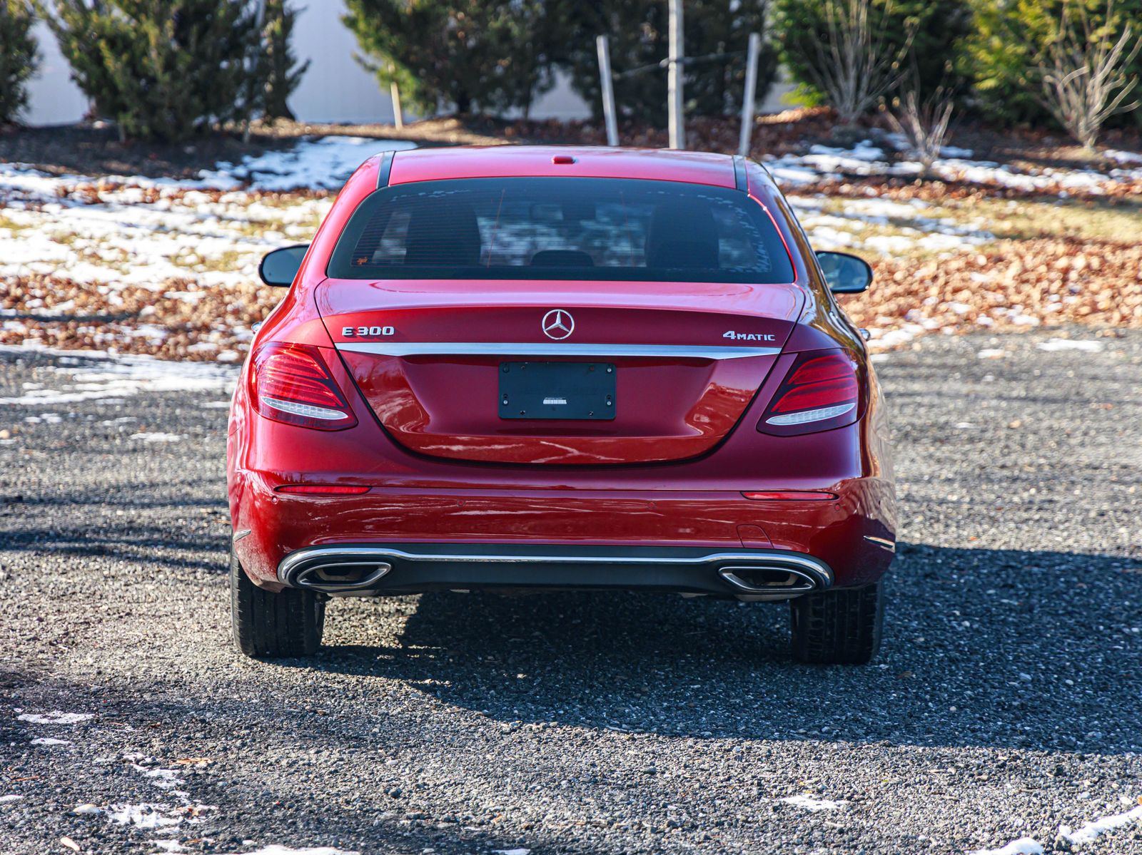 2017 Mercedes Benz E 300 4MATIC photo 4
