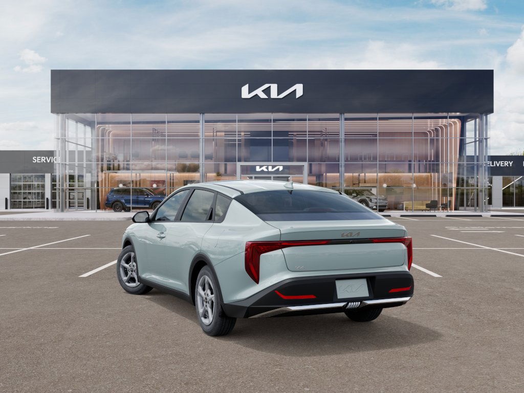 2025 Kia K4 LXS photo 4