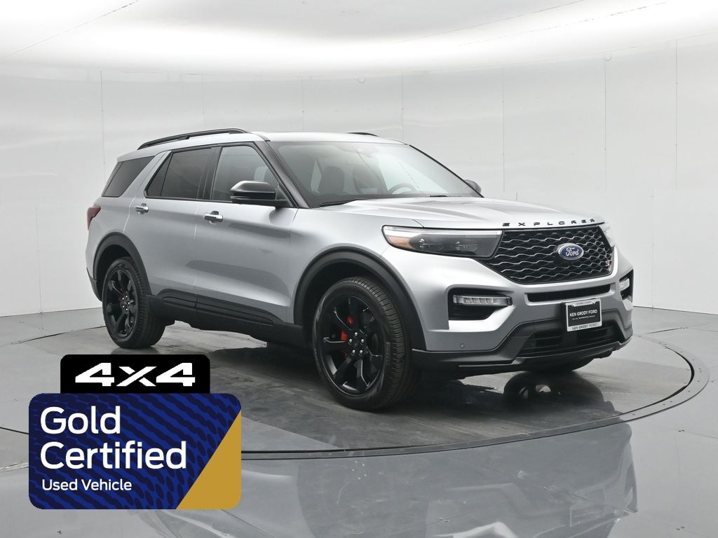 2023 Ford Explorer ST's photo