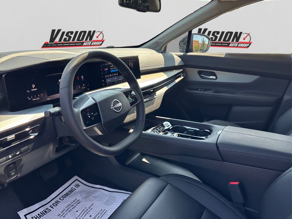 2025 Nissan Murano SL photo 9