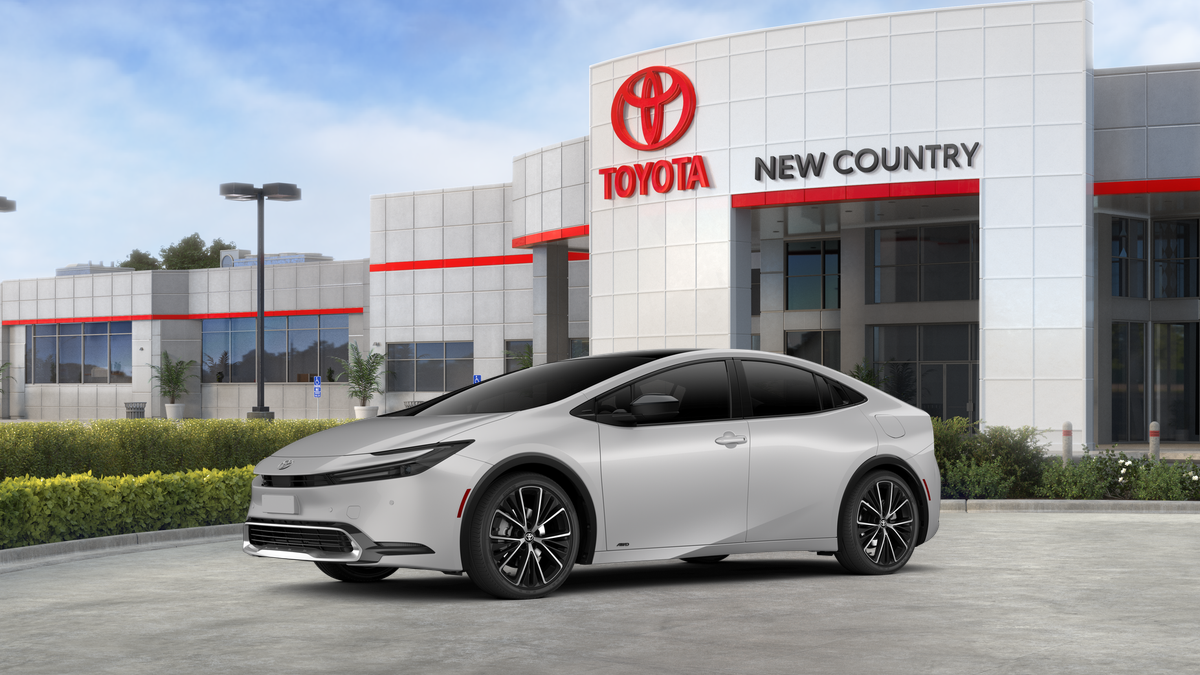 2026 Toyota Prius XLE photo 2