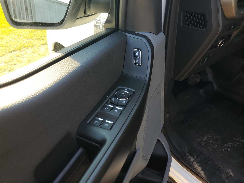 2025 Ford F-150 XL photo 6