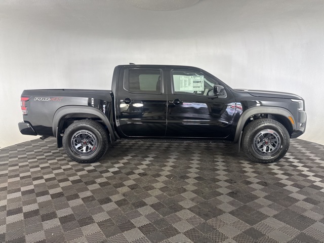 2025 Nissan Frontier PRO-4X photo 3