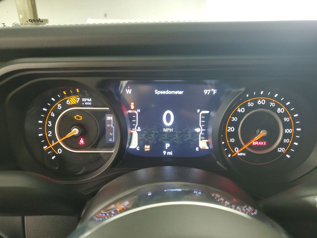 2025 Jeep Wrangler Sahara photo 21