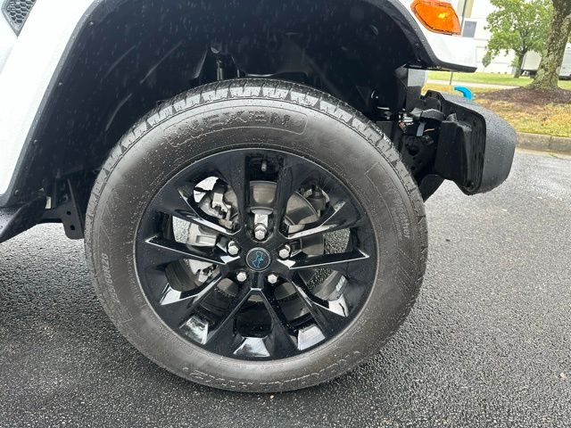 2024 Jeep Wrangler Sahara 4xe photo 11