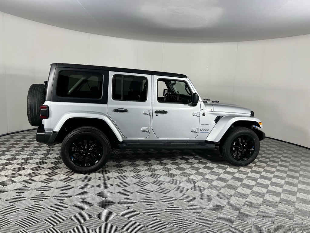 2023 Jeep Wrangler Sahara 4xe photo 3