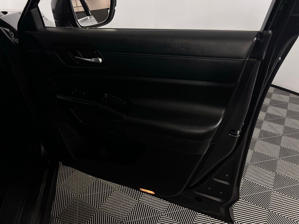 2022 Nissan Pathfinder SV photo 24