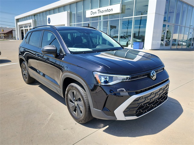 2025 Volkswagen Taos S's photo