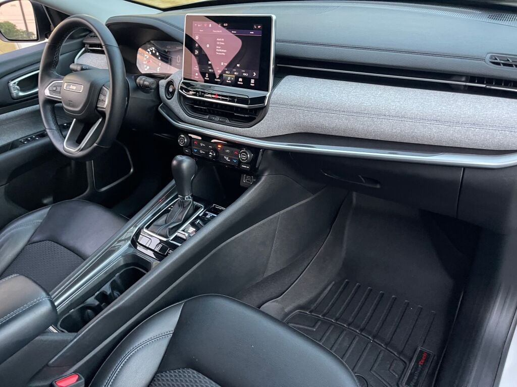2022 Jeep Compass Latitude photo 21