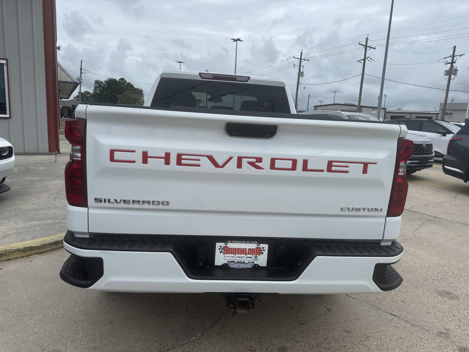 2024 Chevrolet Silverado 1500 Custom photo 3