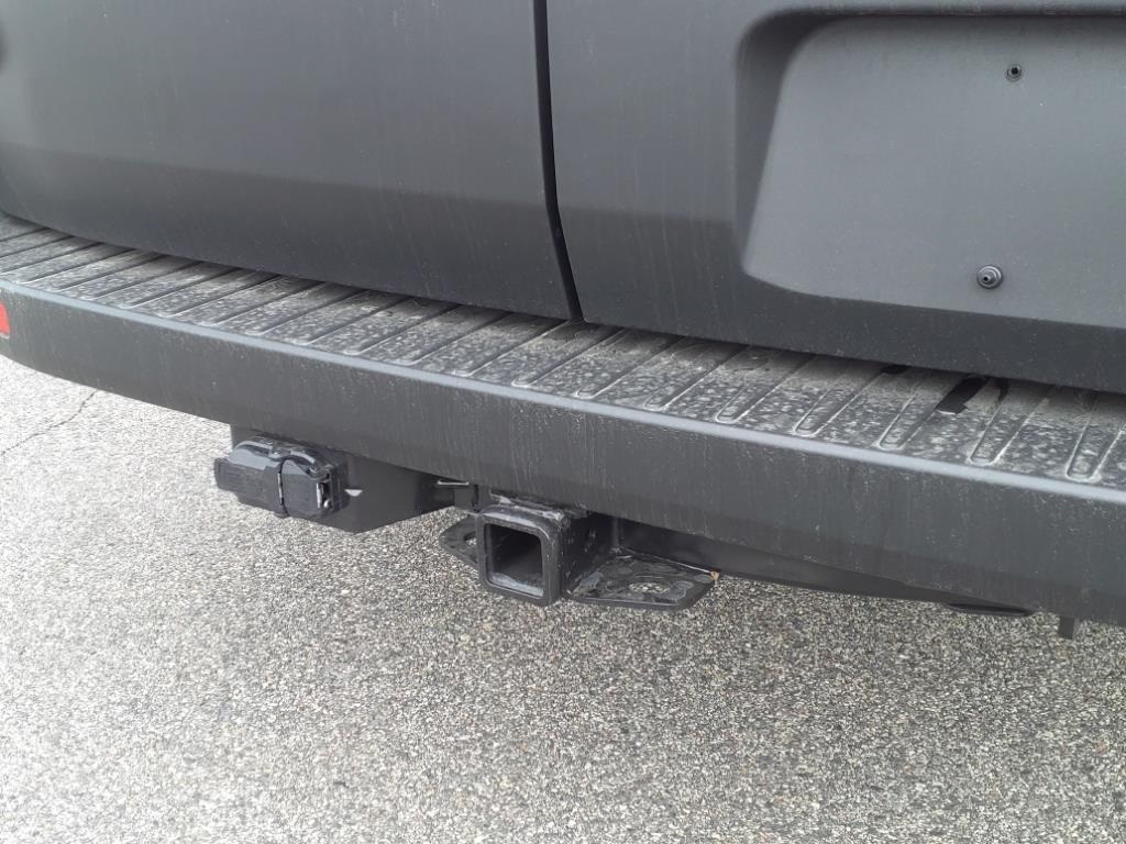 New 2024 Oxford White Ford Base image 4