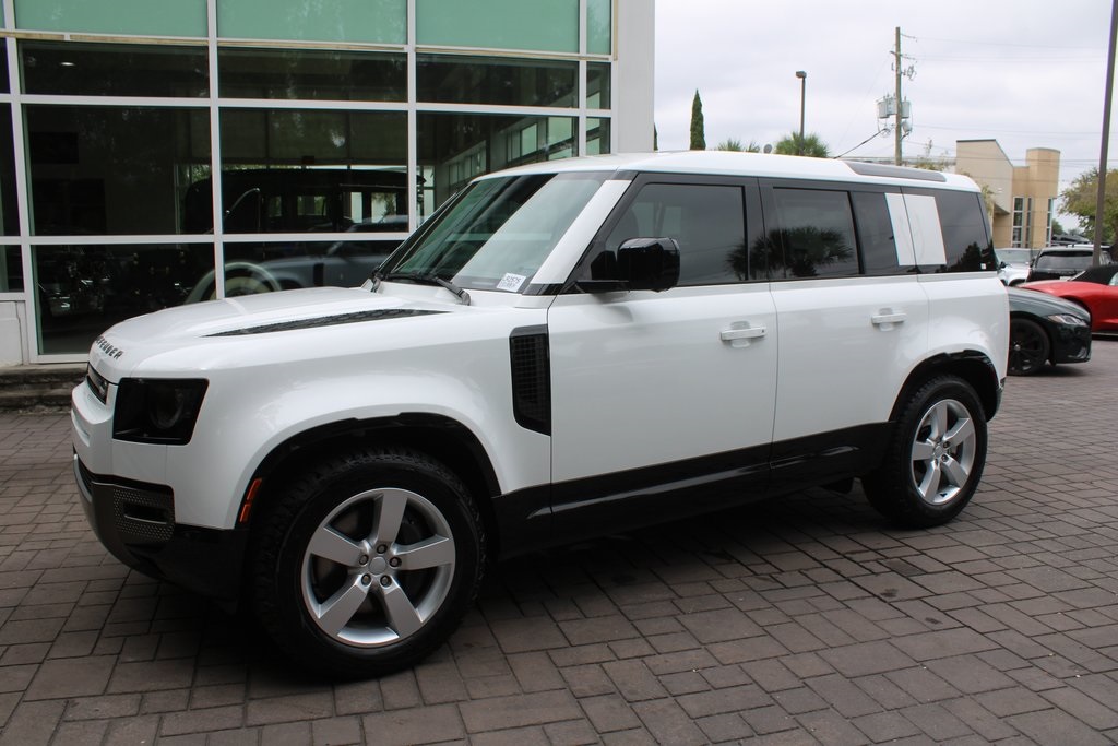 2025 Land Rover Defender X-Dynamic SE's photo