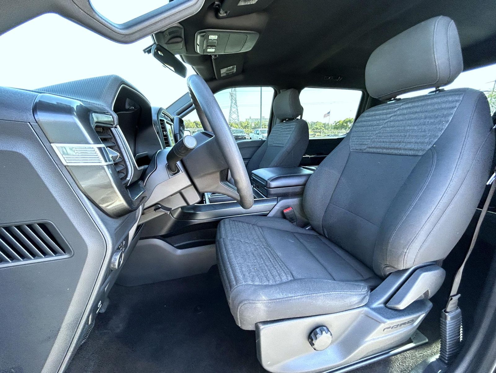 2021 Ford F-150 XL photo 9