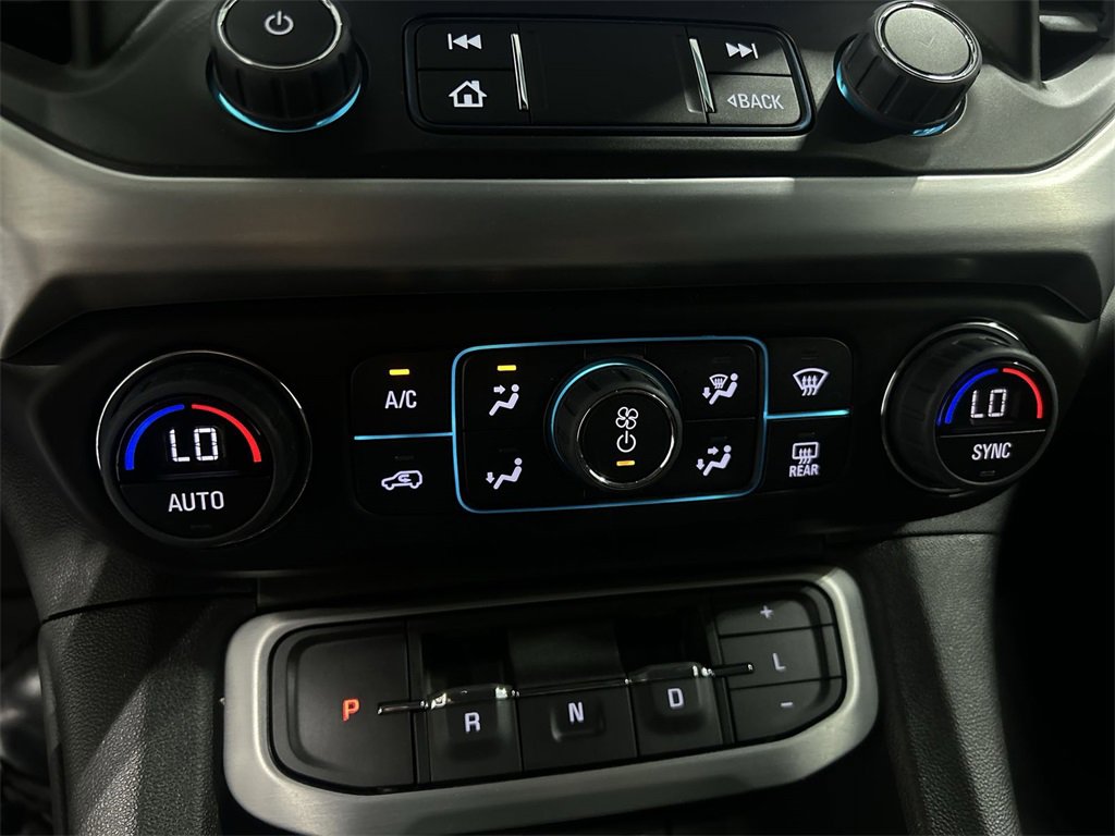 2023 Gmc Acadia SLE photo 16