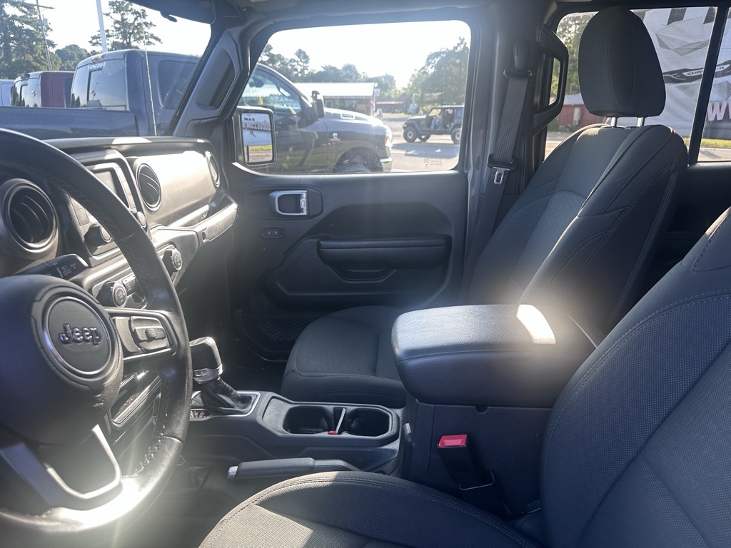 2020 Jeep Gladiator Sport photo 3