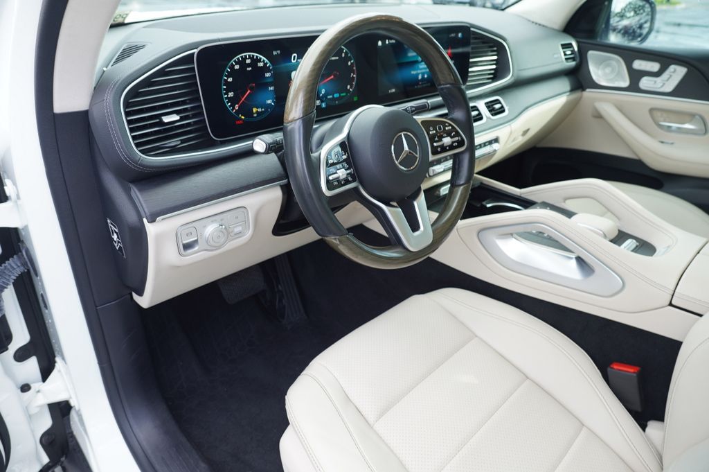 2023 Mercedes Benz GLS 450 4MATIC photo 16