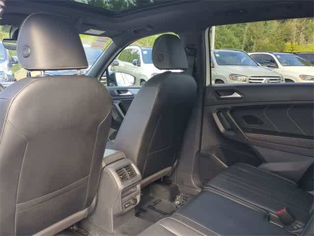 2022 Volkswagen Tiguan SE R-Line Black photo 8
