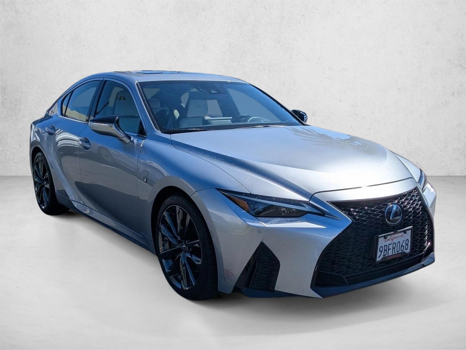 2022 Lexus IS 350 F SPORT photo 3