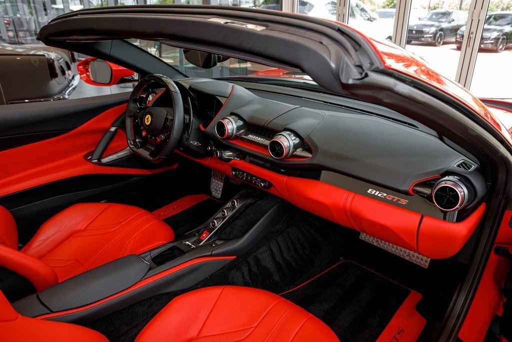 2022 Ferrari 812 GTS photo 27