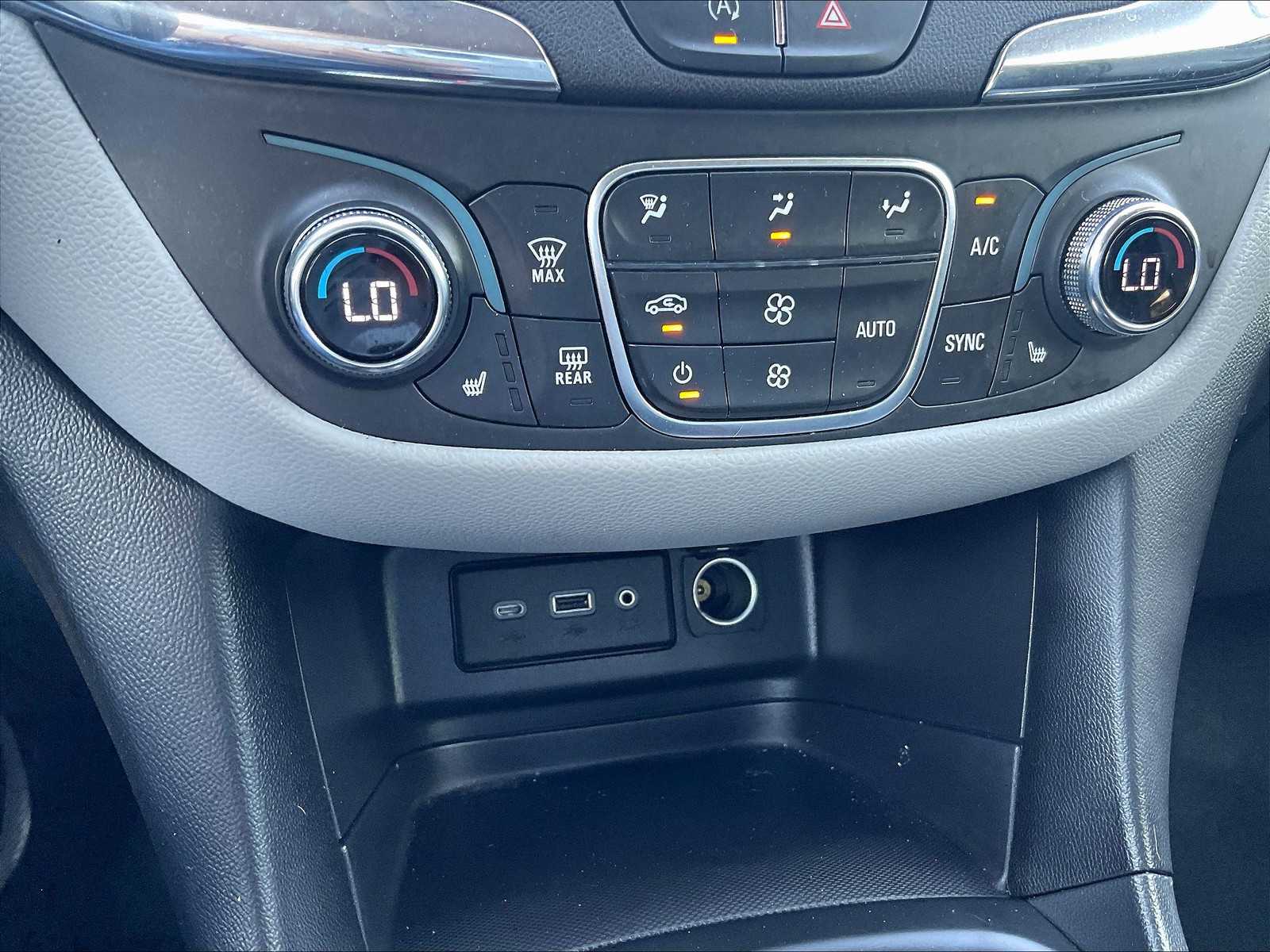 2023 Chevrolet Equinox LT photo 23