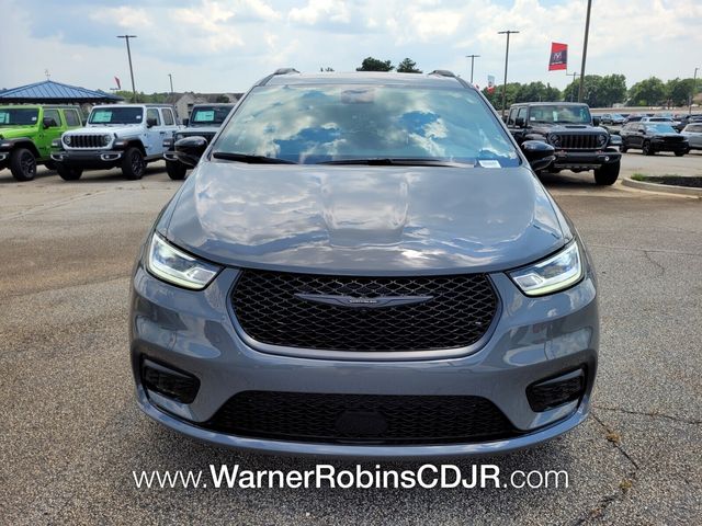 2025 Chrysler Pacifica Limited photo 2