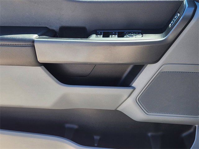 2023 Ford F-350 XLT photo 19