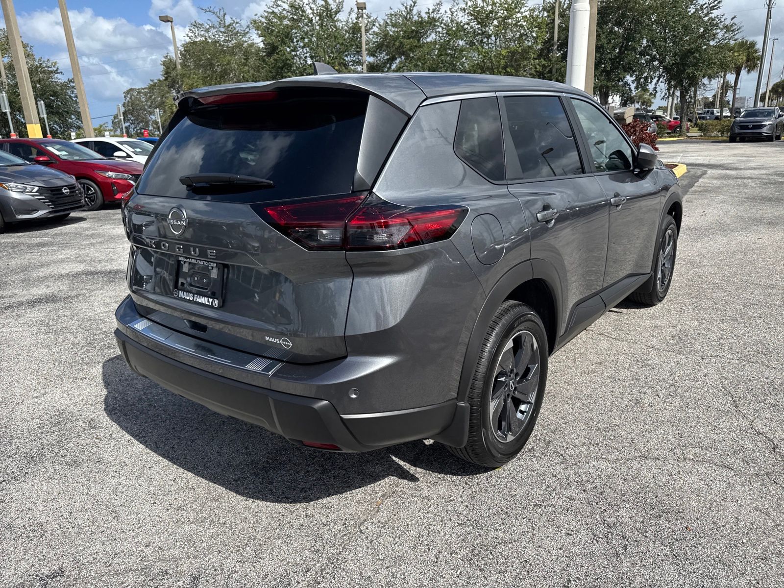 2026 Nissan Rogue SV photo 3