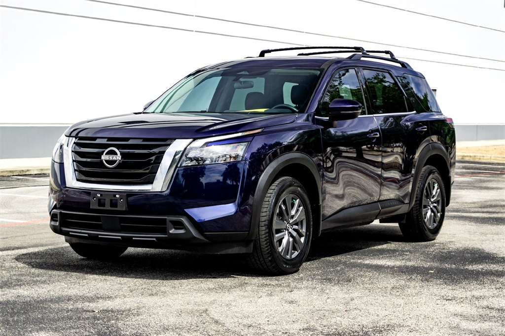 2024 Nissan Pathfinder SV photo 8