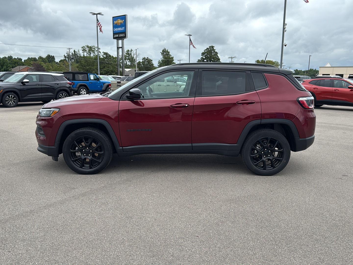 2022 Jeep Compass Altitude photo 2