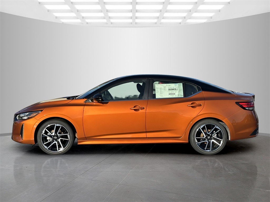 2025 Nissan Sentra SR photo 2