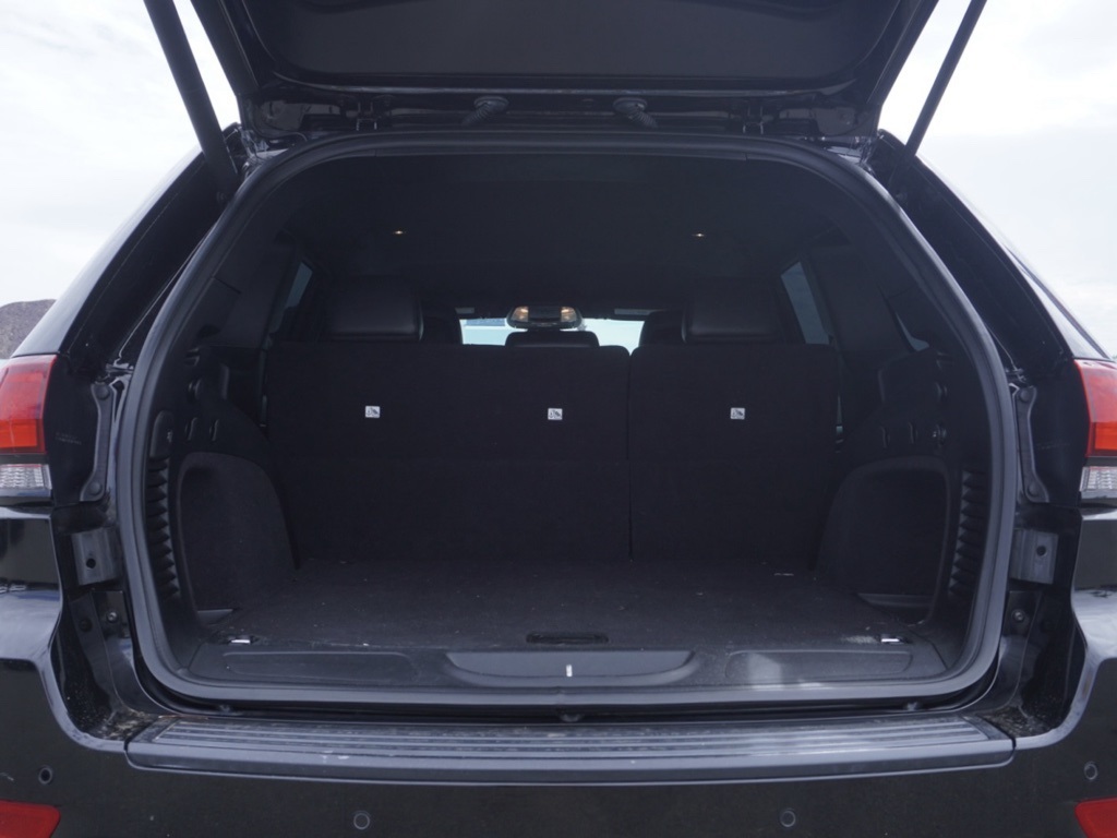 2018 Jeep Grand Cherokee Altitude photo 5
