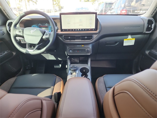 2025 Ford Bronco Sport Outer Banks photo 3