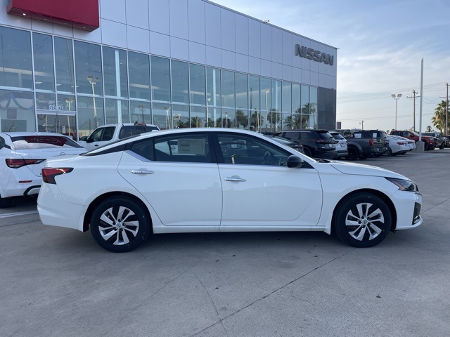 2025 Nissan Altima 2.5 S photo 3