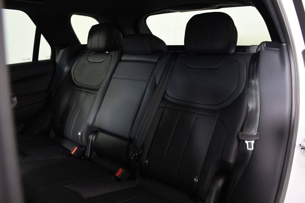 2025 Land Rover Range Rover Sport SE photo 25
