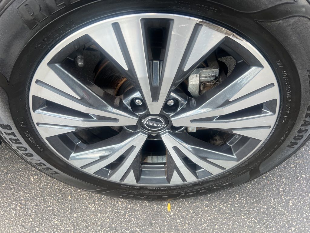 2023 Nissan Rogue SV photo 34