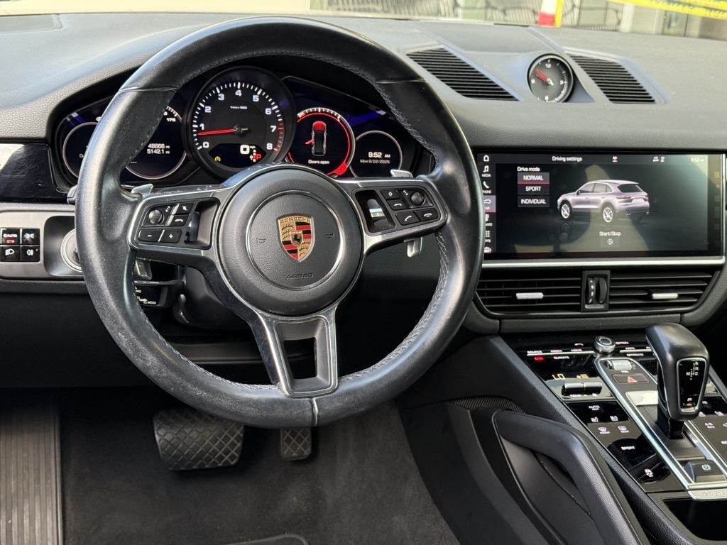 2019 Porsche Cayenne Base photo 25