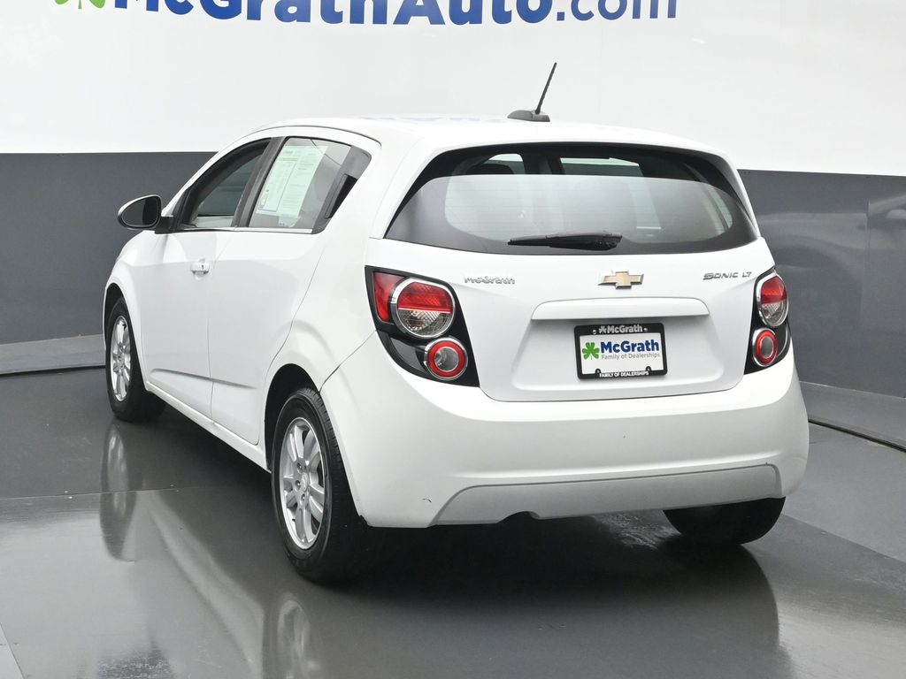 2016 Chevrolet Sonic LT photo 15