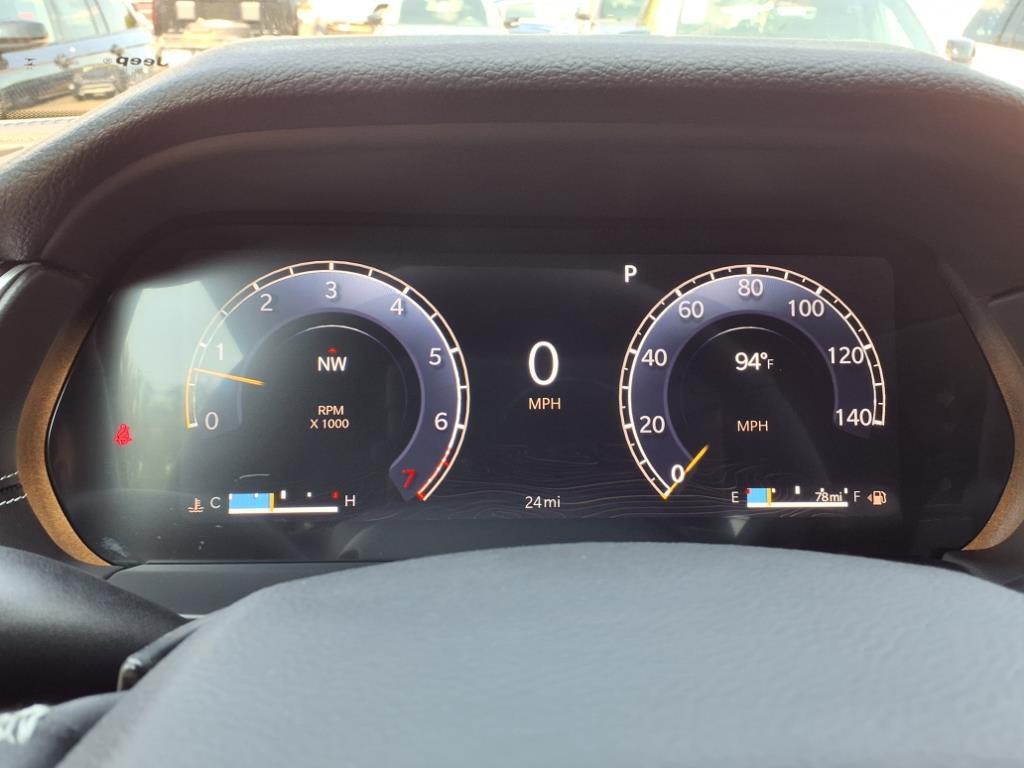 2025 Jeep Grand Cherokee Altitude X photo 25